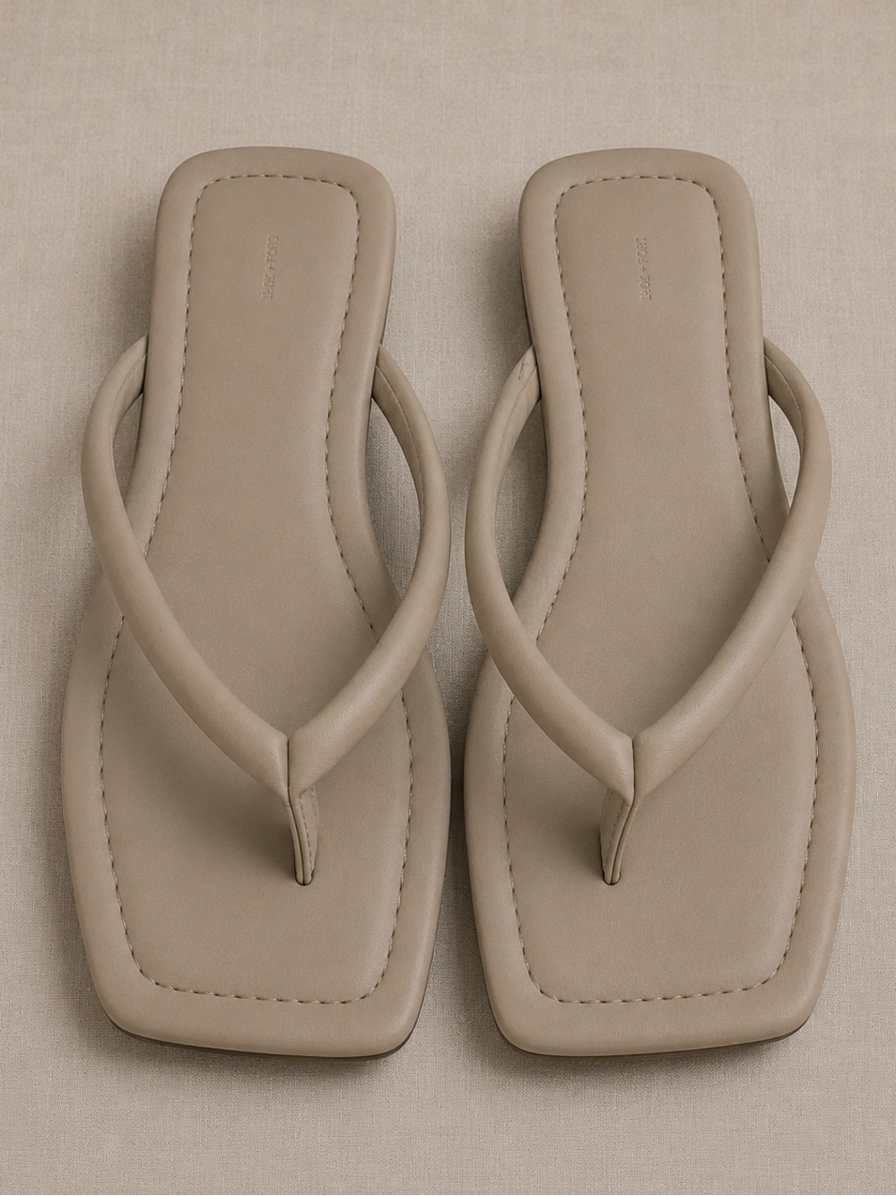 OAK + FORT Cream Off-White Square Toe Padded Thong Sandals Size 8